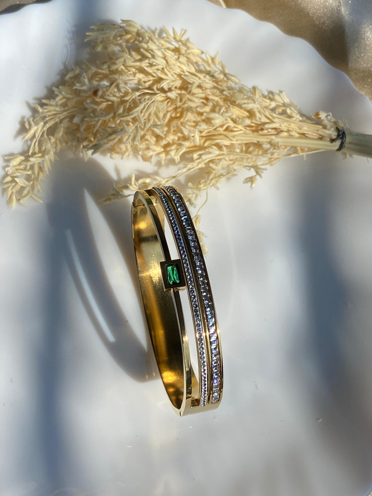 Emerald Centerpiece Gold kada