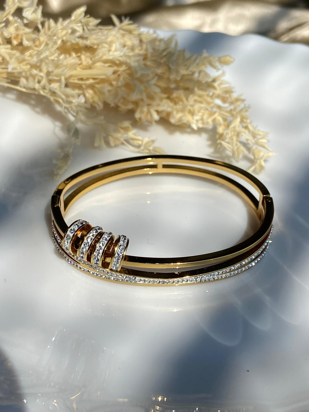 Crystal Spiral Luxe Kada