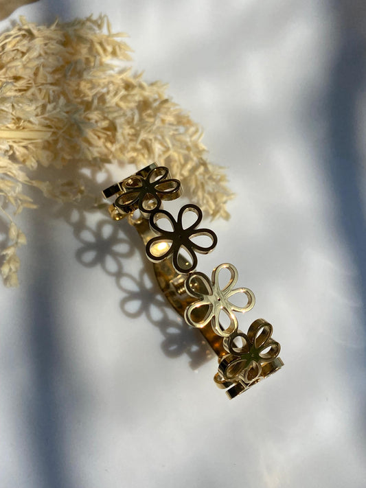 Floral kada