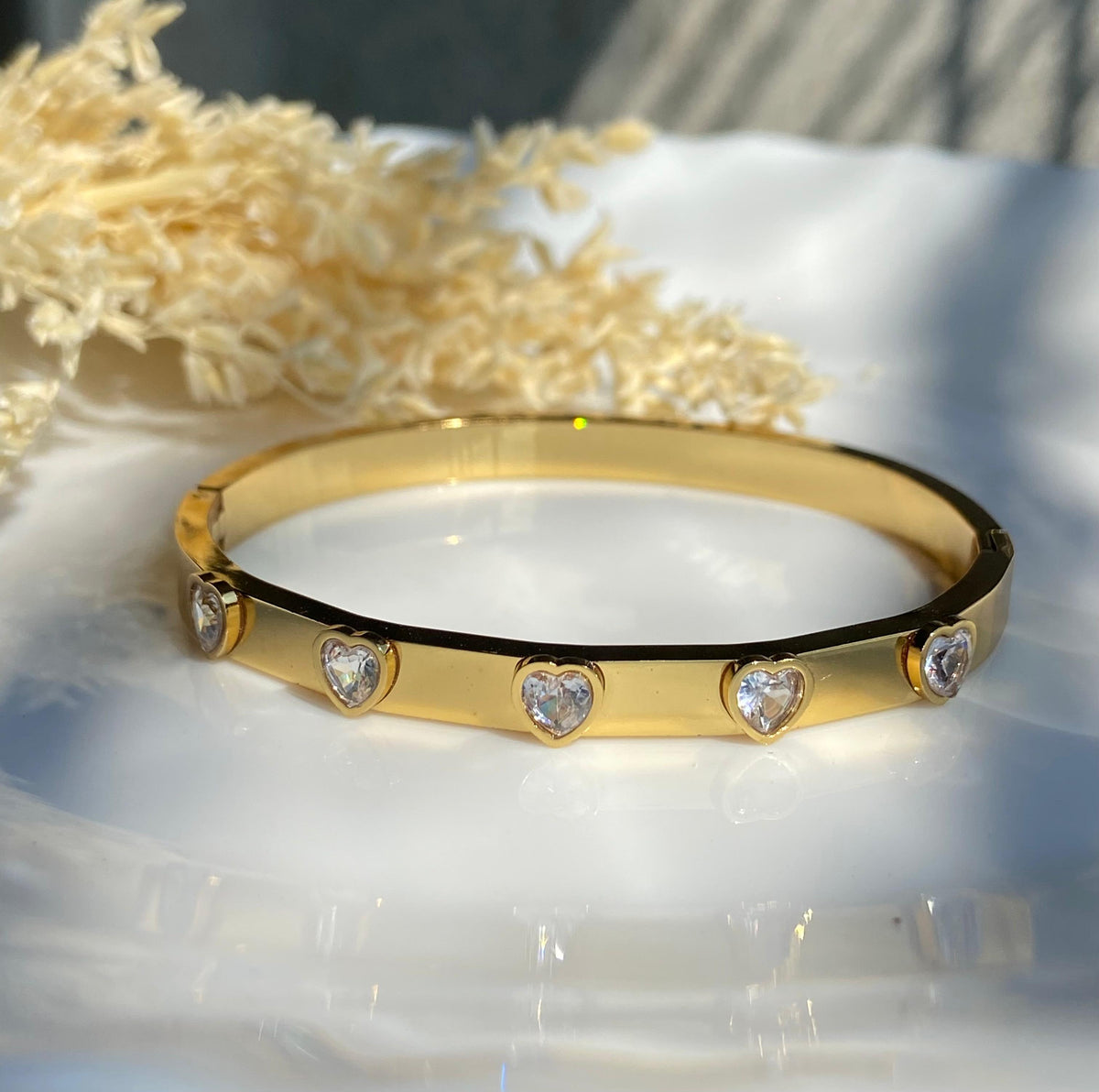 Heart-Cut Gold kada